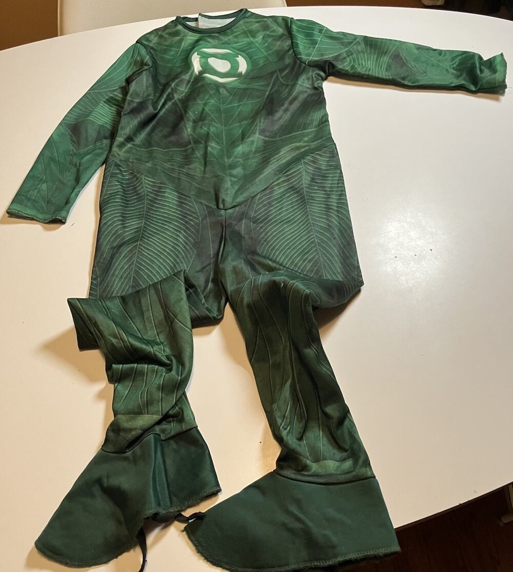Green Lantern Halloween Costume. Approx Size: S (age 5-6?). With Mask.